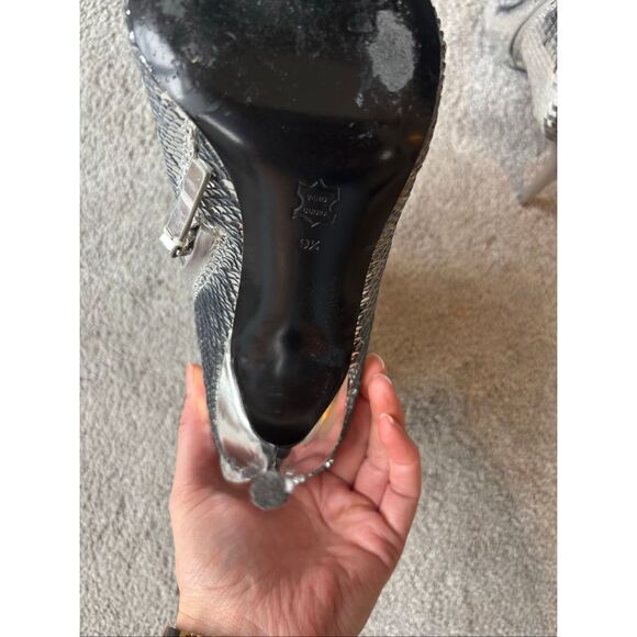 ALICE AND OLIVIA Celyn Sequined Ankle Booties In Silver, $595 Sz 9.5 - Picture 10 of 11